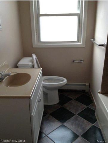 20010 Voiland Street, Roseville, MI 48066