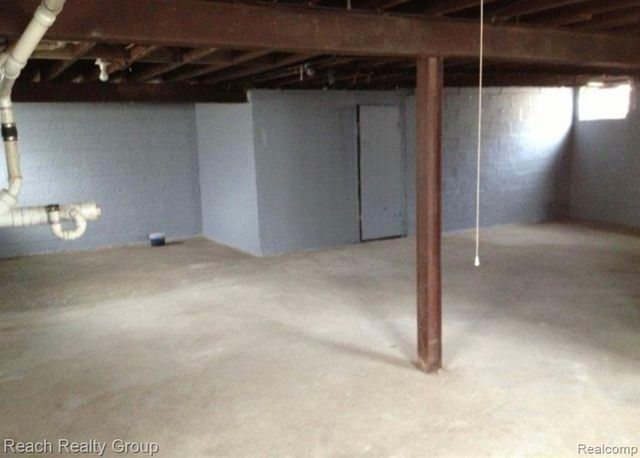 20010 Voiland Street, Roseville, MI 48066