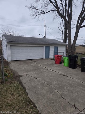 20010 Voiland Street, Roseville, MI 48066