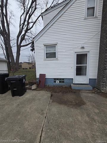 20010 Voiland Street, Roseville, MI 48066