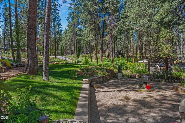 16878 Jacinto Road, Bend, OR 97707