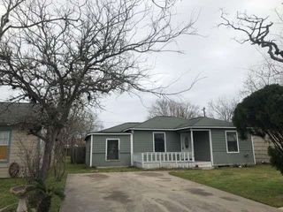 1022 W 8th Street, Freeport, TX 77541