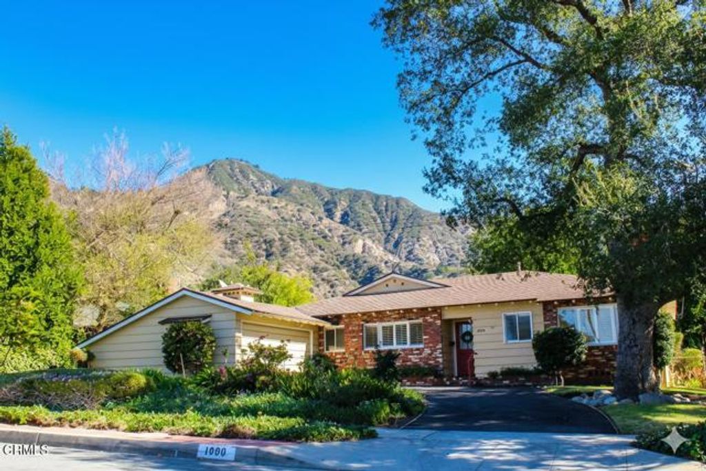 1990 Fox Ridge Drive, Pasadena, CA 91107