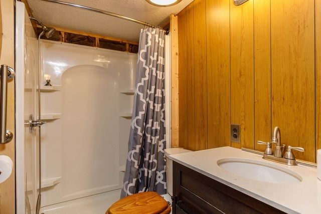 141 Sunrise Lane, Gardner, MA 01440