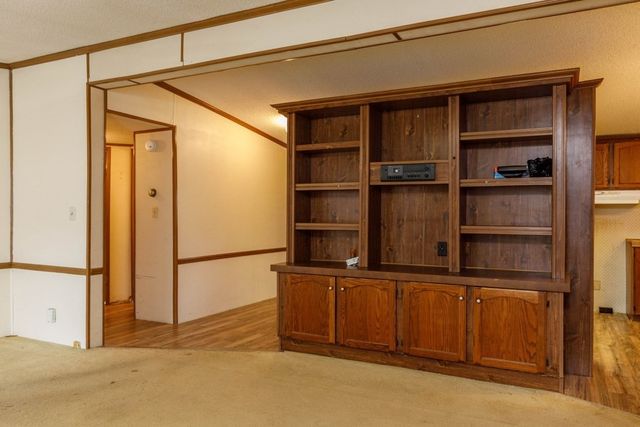 141 Sunrise Lane, Gardner, MA 01440