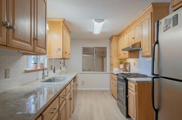 454 Paradise Road, Salinas, CA 93907