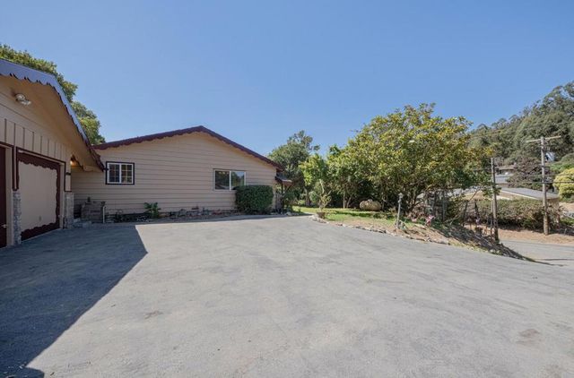 454 Paradise Road, Salinas, CA 93907