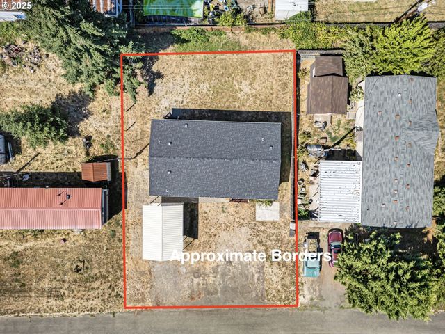 435 SPRUCE St, Yoncalla, OR 97499