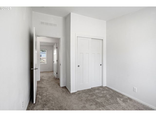 435 SPRUCE St, Yoncalla, OR 97499