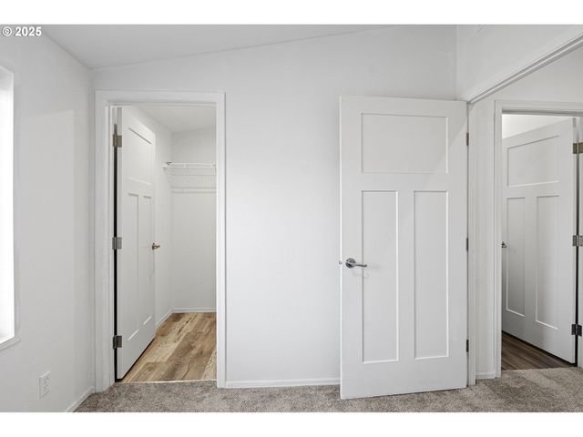 435 SPRUCE St, Yoncalla, OR 97499