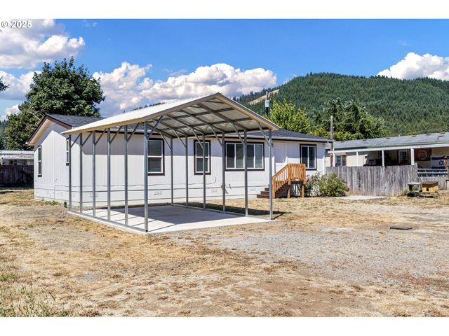 435 SPRUCE St, Yoncalla, OR 97499