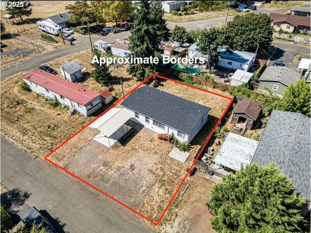 435 SPRUCE St, Yoncalla, OR 97499