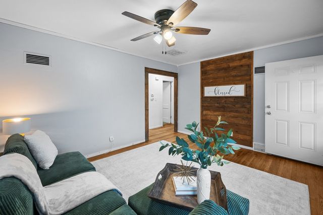 3414 Marquette Street, Davenport, IA 52806