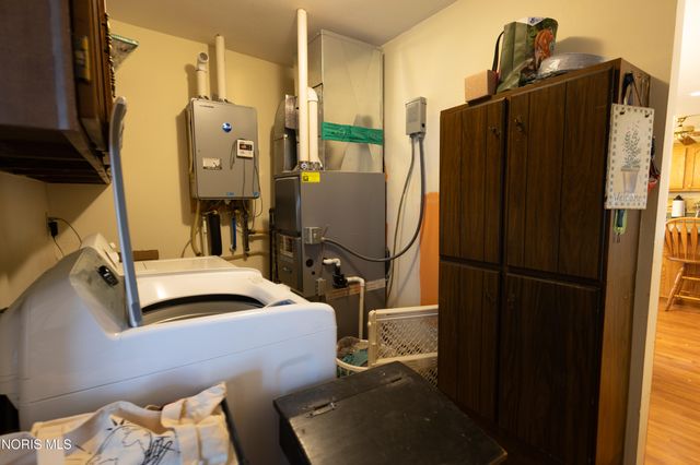 100 Warrington Avenue, Findlay, OH 45840