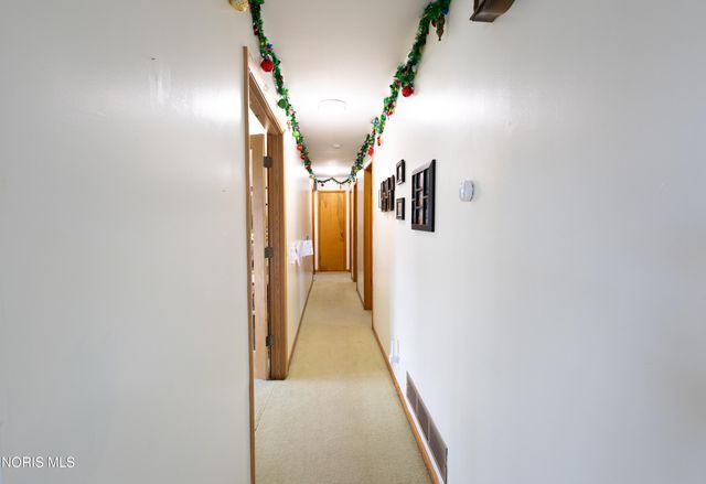 100 Warrington Avenue, Findlay, OH 45840