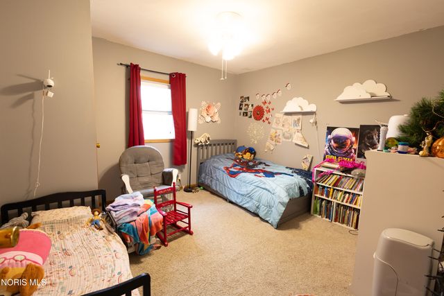 100 Warrington Avenue, Findlay, OH 45840