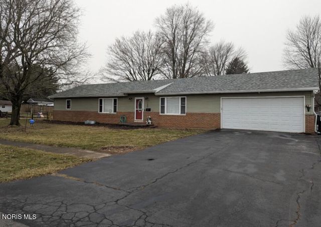 100 Warrington Avenue, Findlay, OH 45840