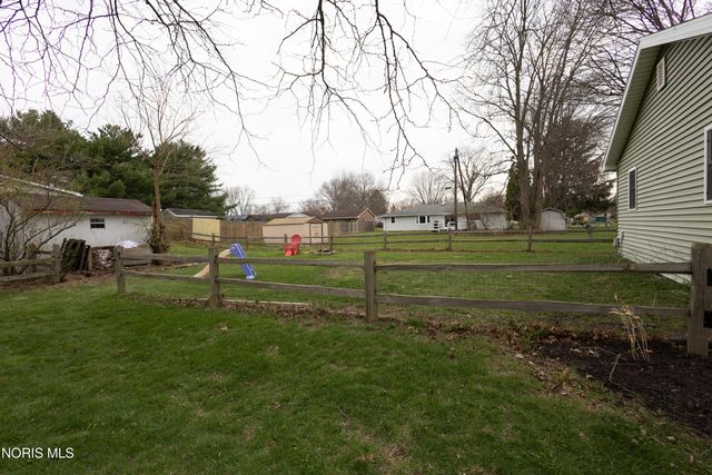 100 Warrington Avenue, Findlay, OH 45840