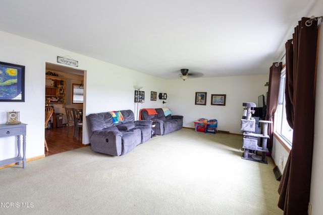 100 Warrington Avenue, Findlay, OH 45840