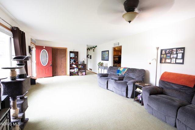 100 Warrington Avenue, Findlay, OH 45840