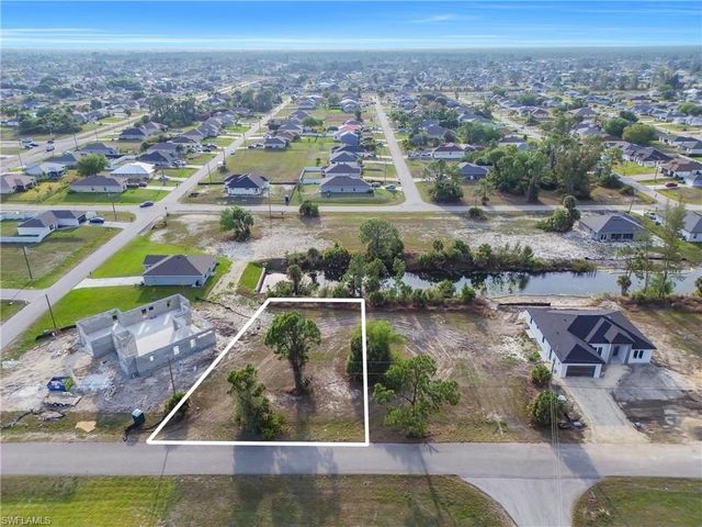 3440 NE 17th PL, Cape Coral, FL 33909