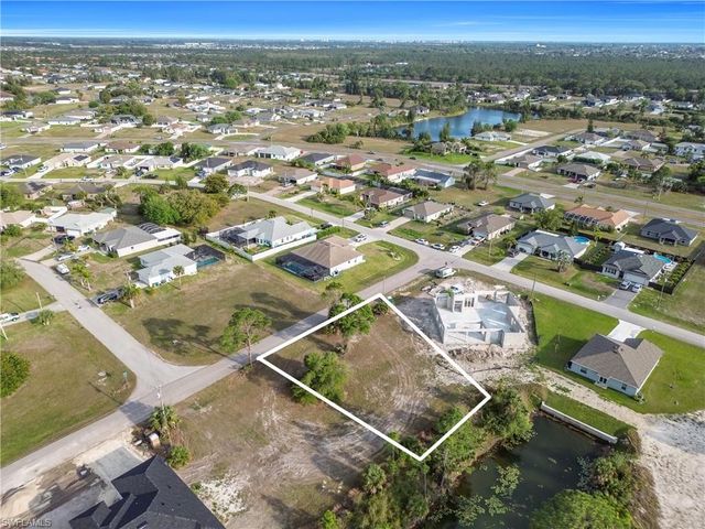 3440 NE 17th PL, Cape Coral, FL 33909