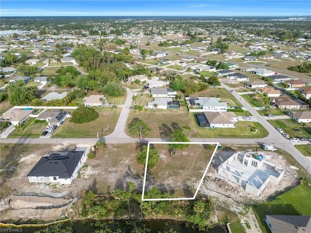 3440 NE 17th PL, Cape Coral, FL 33909