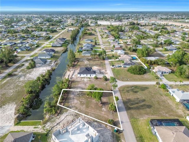 3440 NE 17th PL, Cape Coral, FL 33909