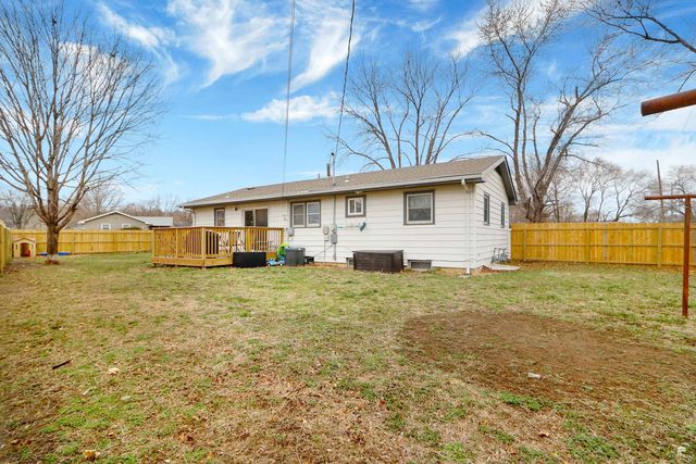 1361 Fogarty Drive, Junction City, KS 66441