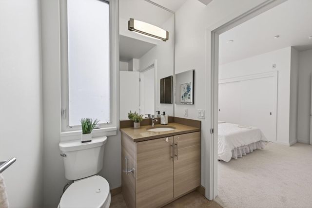 570 Innes Avenue 204, San Francisco, CA 94124