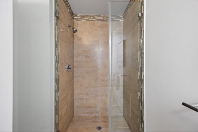 570 Innes Avenue 204, San Francisco, CA 94124