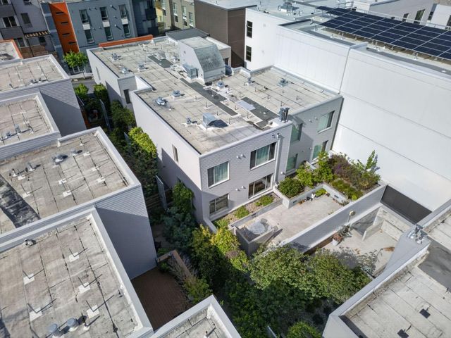 570 Innes Avenue 204, San Francisco, CA 94124