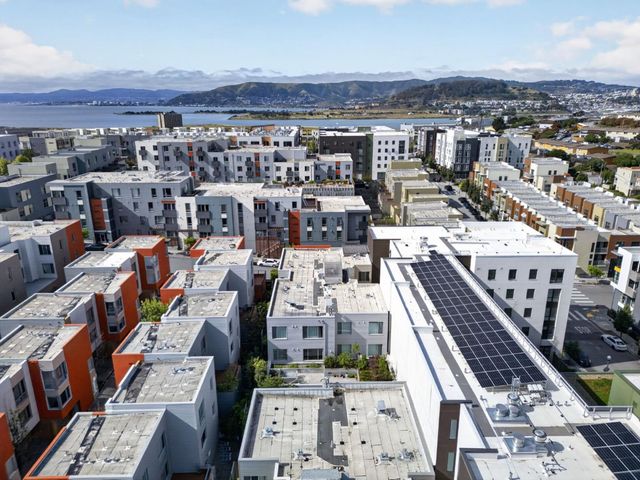 570 Innes Avenue 204, San Francisco, CA 94124