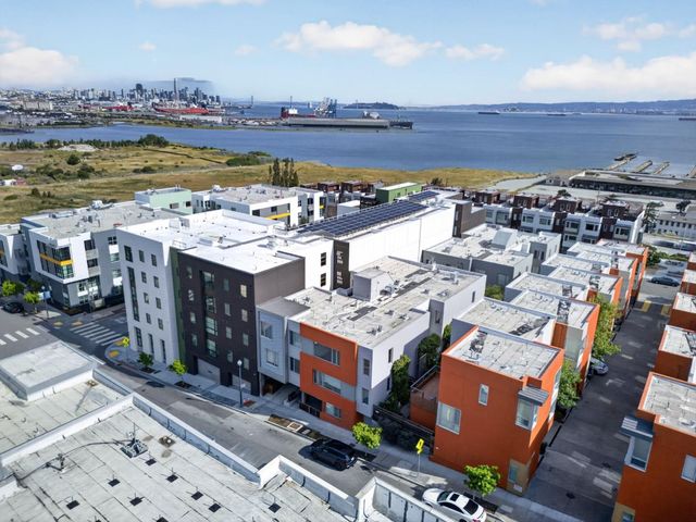 570 Innes Avenue 204, San Francisco, CA 94124
