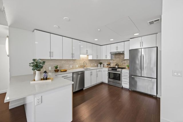 570 Innes Avenue 204, San Francisco, CA 94124