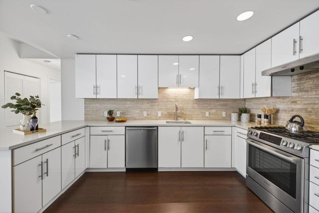 570 Innes Avenue 204, San Francisco, CA 94124
