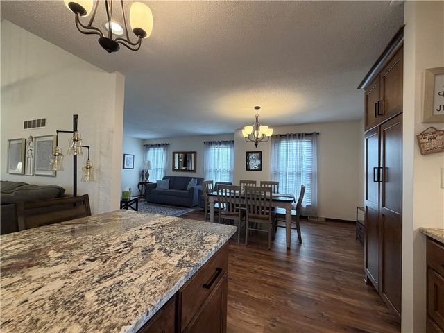 7801 N Euclid Avenue, Kansas City, MO 64118