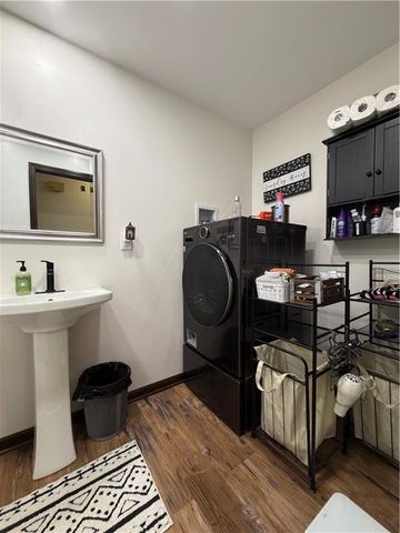 7801 N Euclid Avenue, Kansas City, MO 64118