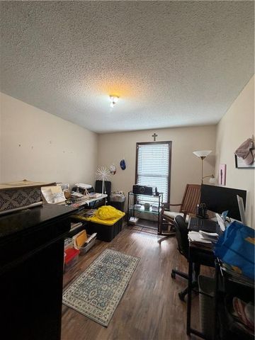 7801 N Euclid Avenue, Kansas City, MO 64118