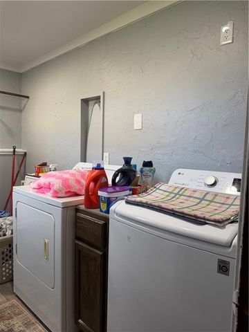 7801 N Euclid Avenue, Kansas City, MO 64118