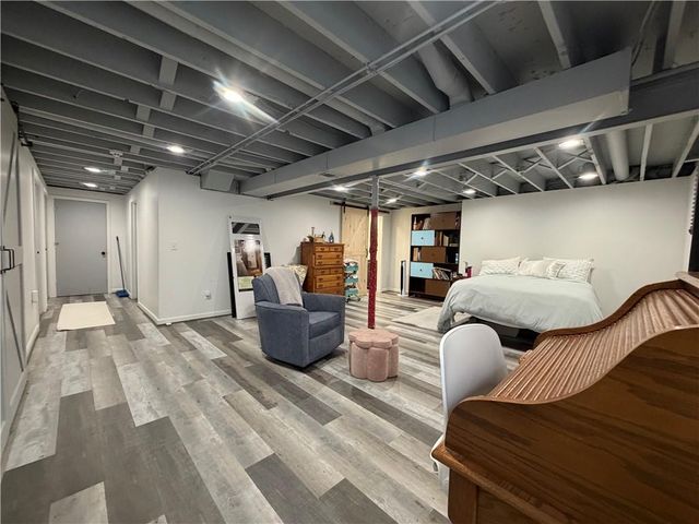 7801 N Euclid Avenue, Kansas City, MO 64118