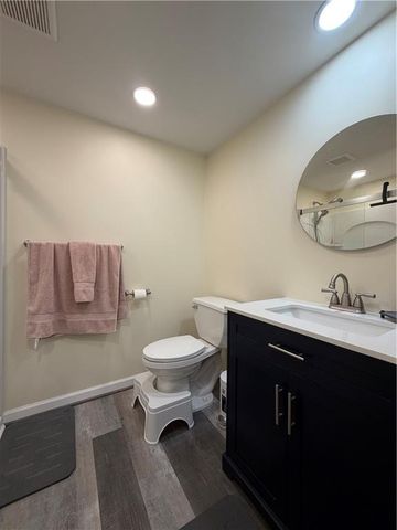 7801 N Euclid Avenue, Kansas City, MO 64118