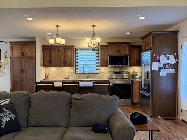 7801 N Euclid Avenue, Kansas City, MO 64118