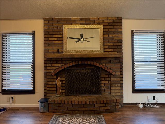 7801 N Euclid Avenue, Kansas City, MO 64118