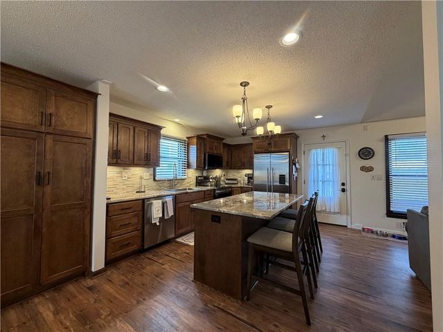 7801 N Euclid Avenue, Kansas City, MO 64118