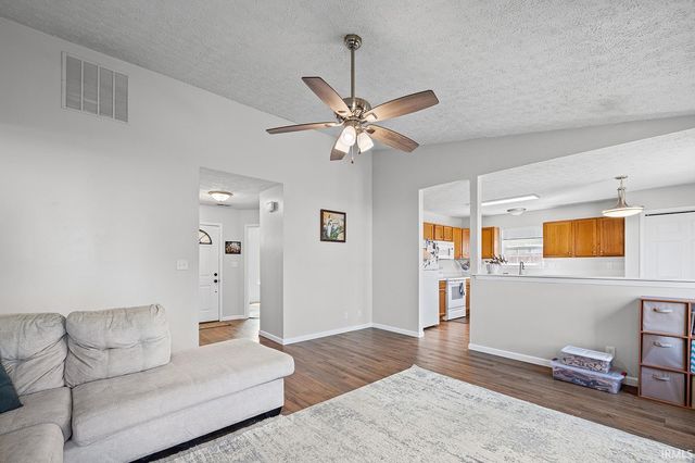 672 Harrison Circle, Dayton, IN 47941