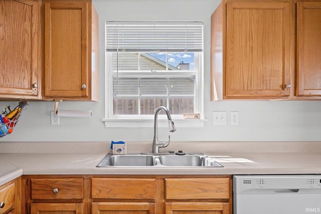 672 Harrison Circle, Dayton, IN 47941