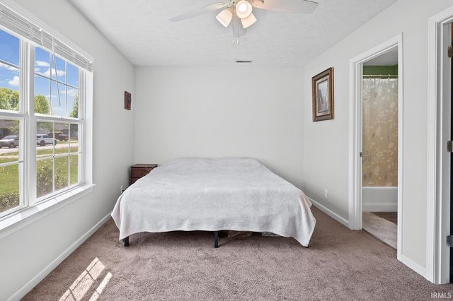 672 Harrison Circle, Dayton, IN 47941