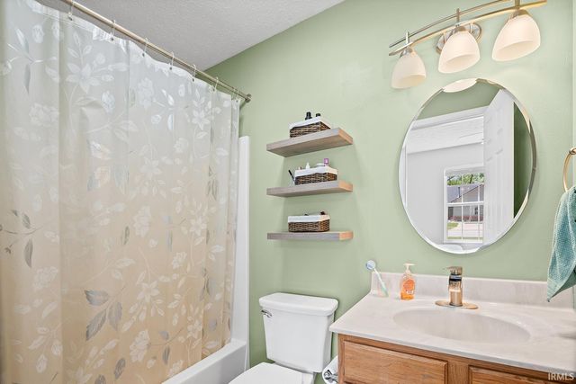 672 Harrison Circle, Dayton, IN 47941