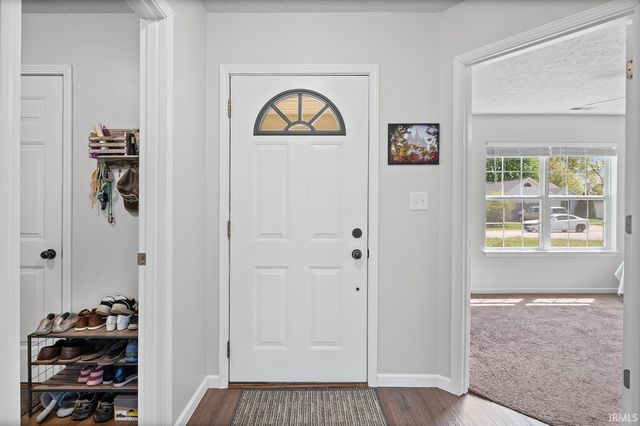 672 Harrison Circle, Dayton, IN 47941